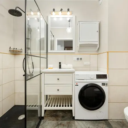 Miedziana Spacious In By Renters Apartment Wroclaw
